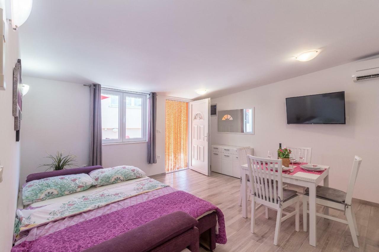 Apartment Taja Ližnjan 外观 照片